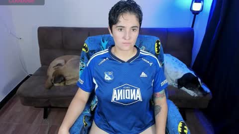 Snapshot of midnight07_ chatting on February 9, 1:11 am Blue online show from February 9, 1:11 am