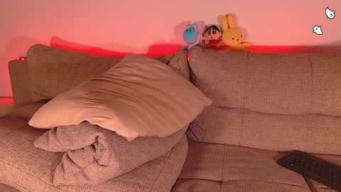 Snapshot of midnight__muse chatting on December 16, 8:52 am Rain online show from December 16, 8:52 am