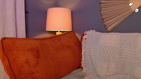 Snapshot of midnight__muse chatting on December 30, 8:32 am Rain online show from December 30, 8:32 am