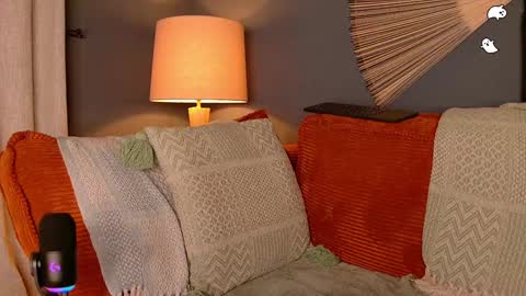 Snapshot of midnight__muse chatting on January 23, 7:54 am Rain online show from January 23, 7:54 am