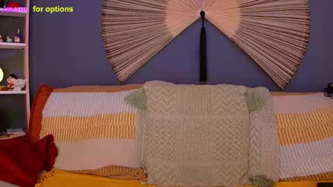 Snapshot of midnight__muse chatting on December 17, 5:24 am Rain online show from December 17, 5:24 am