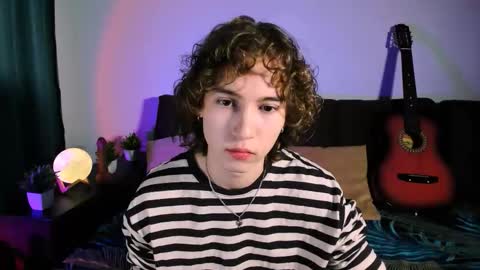 Max online show from October 30, 2:07 pm