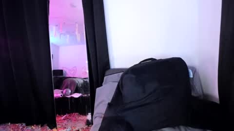 Midnightrose online show from January 9, 8:55 am