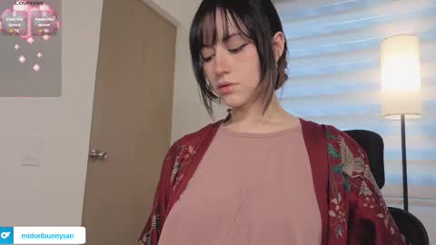 midori__san online show from October 13, 2:50 pm