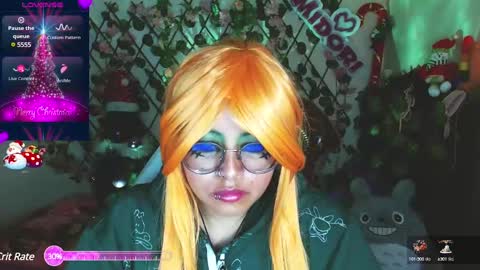 Snapshot of midoriquinn chatting on December 11, 11:32 pm Midori 7u7 online show from December 11, 11:32 pm