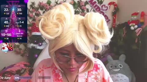 Snapshot of midoriquinn chatting on December 14, 9:35 pm Midori 7u7 online show from December 14, 9:35 pm