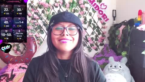 Snapshot of midoriquinn chatting on February 1, 8:47 pm Midori 7u7 online show from February 1, 8:47 pm