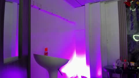 midory_ online show from October 9, 2:53 am