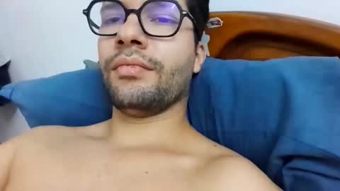 Snapshot of midoumas1 chatting on November 22, 3:22 pm Sam online show from November 22, 3:22 pm