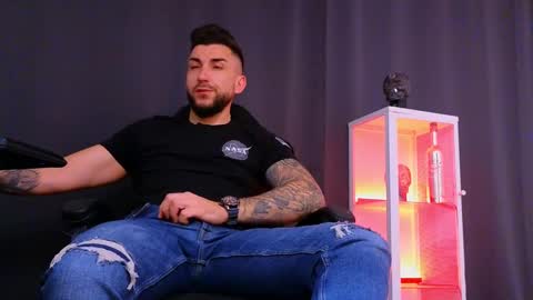 MightyAaron online show from February 9, 3:53 am