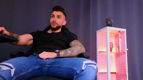 MightyAaron online show from February 10, 10:31 am