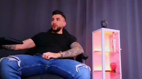 MightyAaron online show from February 13, 5:58 am