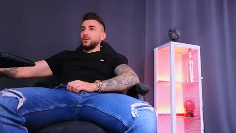 MightyAaron online show from February 23, 10:17 am