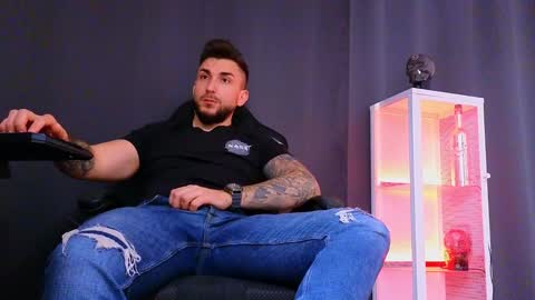 MightyAaron online show from February 27, 11:10 am