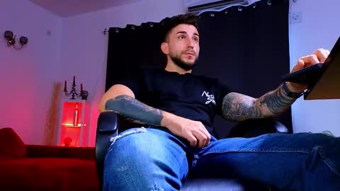 MightyAaron online show from September 9, 3:44 pm