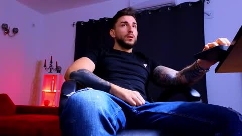 MightyAaron online show from September 11, 4:01 am