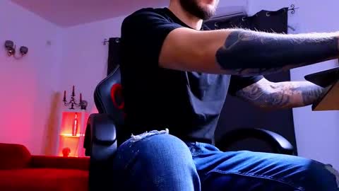 MightyAaron online show from October 17, 2:48 am