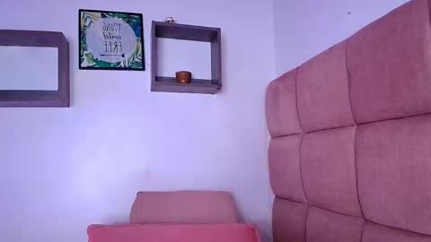 Mia  online show from September 16, 11:55 am