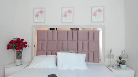 Mia  online show from February 9, 1:22 am