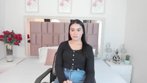 Mia  online show from February 27, 11:20 am