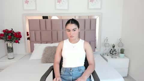 Mia  online show from March 1, 11:28 am