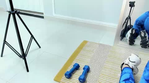 Mia  online show from October 2, 10:33 am