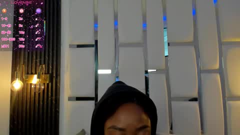 Miia Schwarz  online show from October 6, 1:19 pm