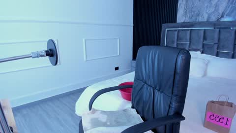 Mia Monroe online show from February 6, 8:02 pm