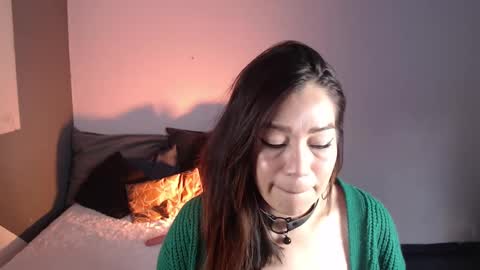 Snapshot of miiaawallace chatting on February 9, 1:14 pm miiaawallace online show from February 9, 1:14 pm