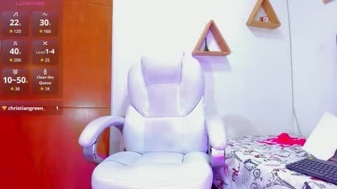 mia sofia online show from October 18, 6:30 pm