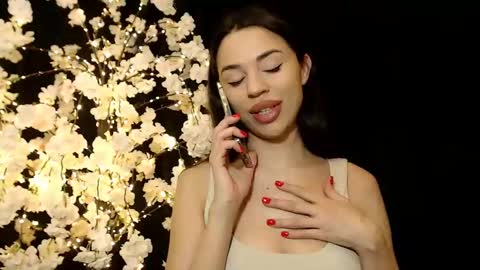 Snapshot of mika_gold7 chatting on December 11, 5:37 pm Mika online show from December 11, 5:37 pm