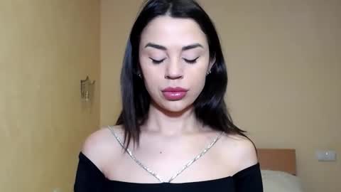 Snapshot of mika_gold7 chatting on February 19, 11:38 am Mika online show from February 19, 11:38 am