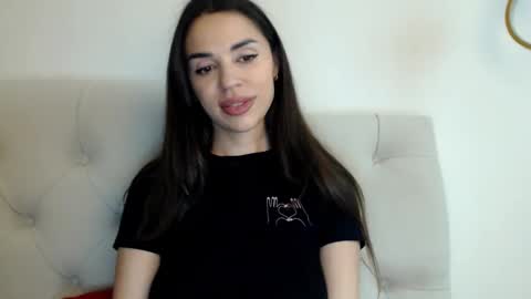 Snapshot of mika_gold7 chatting on November 10, 9:03 pm Mika online show from November 10, 9:03 pm