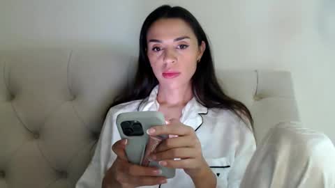 Snapshot of mika_gold7 chatting on November 14, 7:12 pm Mika online show from November 14, 7:12 pm