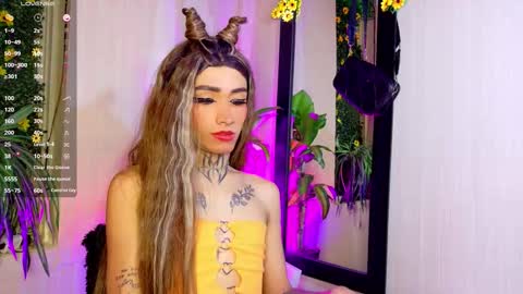 mikaelarangel online show from October 9, 2:42 am