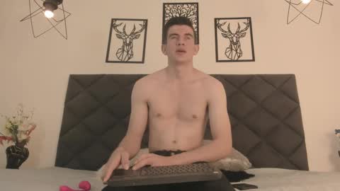 mikael online show from February 23, 4:28 am