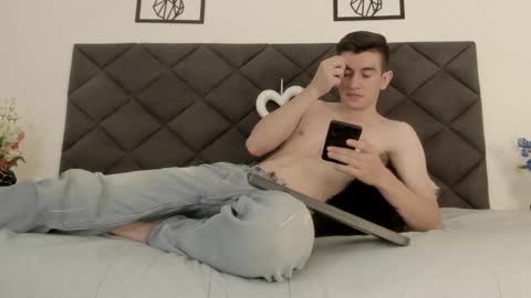 mikael online show from February 26, 5:20 am