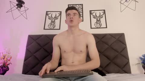 mikael online show from March 2, 10:05 pm