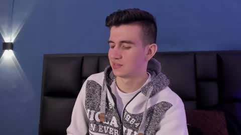 mikael online show from October 9, 4:43 am