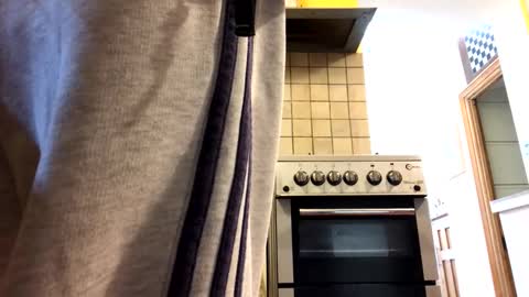 Snapshot of mike26051 chatting on October 17, 12:52 pm mike26051 online show from October 17, 12:52 pm