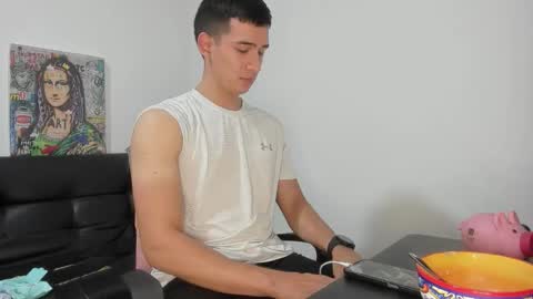 mike3xxx online show from November 13, 1:04 am