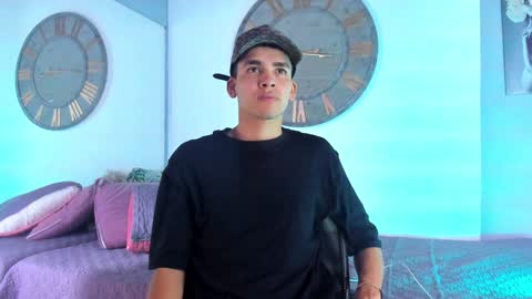 Mike 0233 online show from December 17, 3:39 am