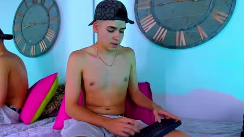 Mike 0233 online show from December 21, 7:45 am