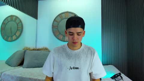 Mike 0233 online show from February 5, 4:06 am