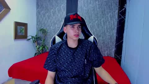 Mike 0233 online show from November 18, 3:56 am