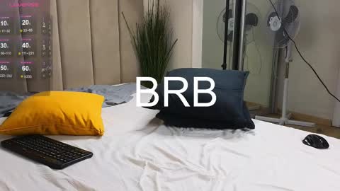 Snapshot of mike___magic chatting on February 27, 2:00 pm Mike Magic online show from February 27, 2:00 pm