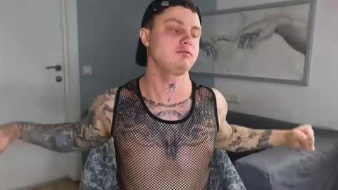 Snapshot of mike___magic chatting on March 12, 10:37 am Mike Magic online show from March 12, 10:37 am