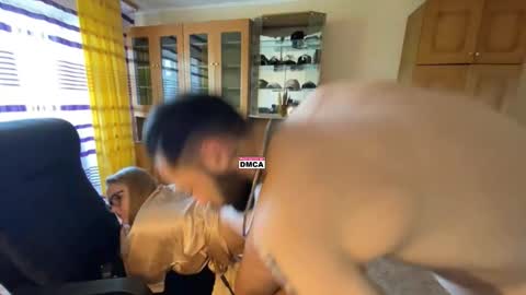 Mike and anna online show from November 5, 10:59 am