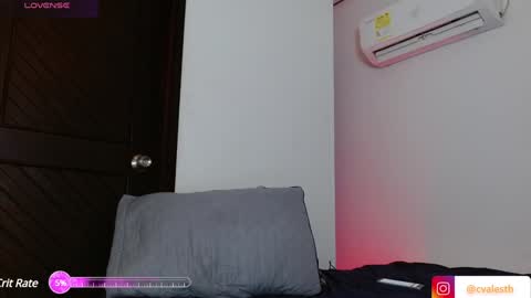 Snapshot of mike_d1030 chatting on December 14, 2:56 am mike_d1030 online show from December 14, 2:56 am