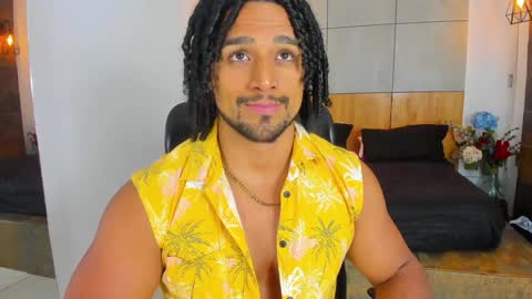 Snapshot of mike_estevess chatting on January 31, 12:29 pm online show from January 31, 12:29 pm